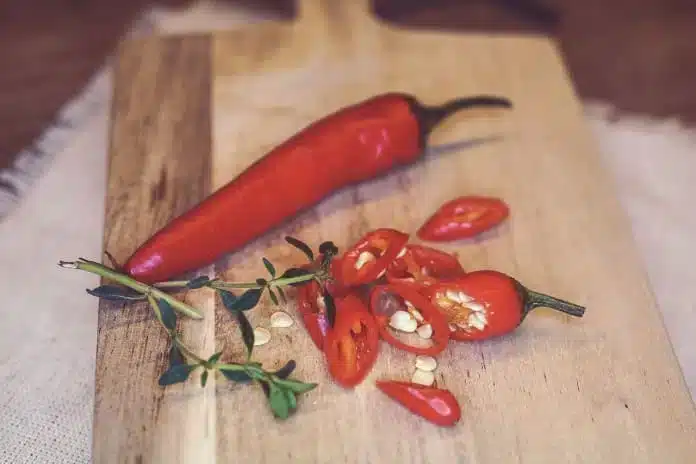 Stop ai parassiti dell'orto! Ricette e consigli per preparare macerati contro gli insetti dannosi! 5 Stop ai parassiti dell'orto - macerato di peperoncino