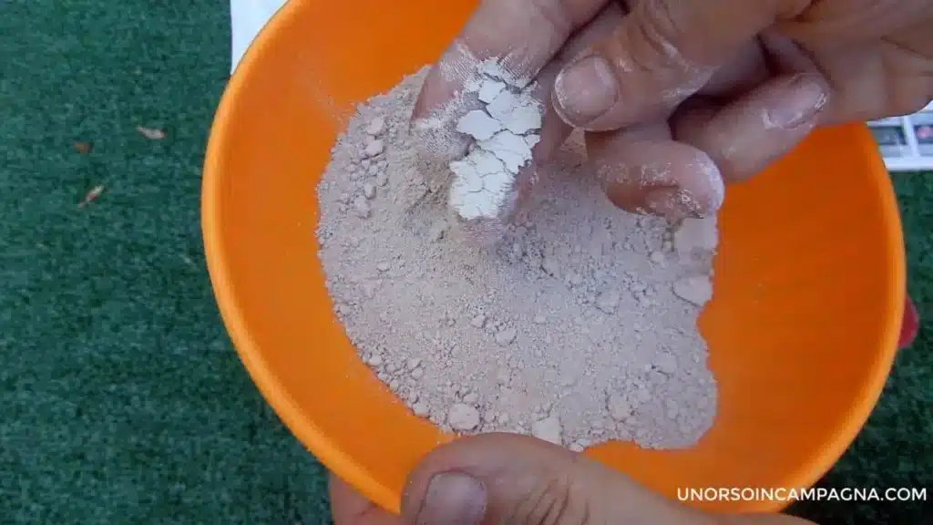 Zeolite per l'orto: la guida completa 6 zeolite chabasite caratteristiche 2.jpg