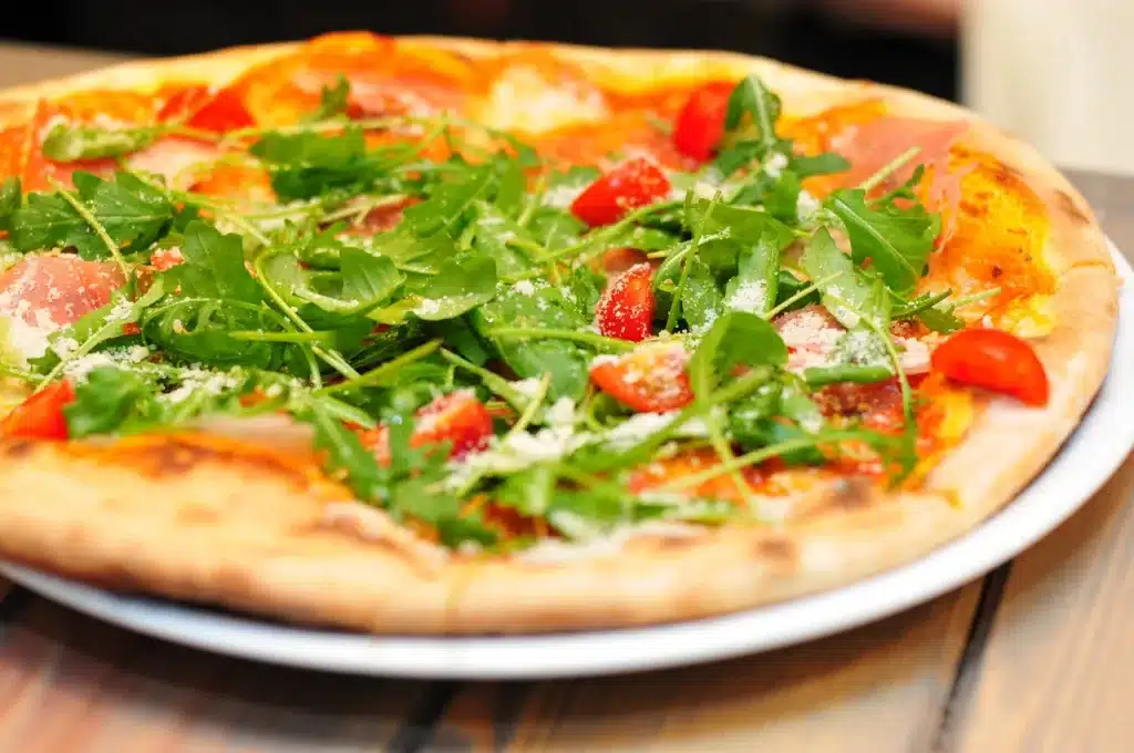 Come si coltiva la rucola nell'orto: guida completa! 9 Come si coltiva la rucola nell'orto sulla pizza